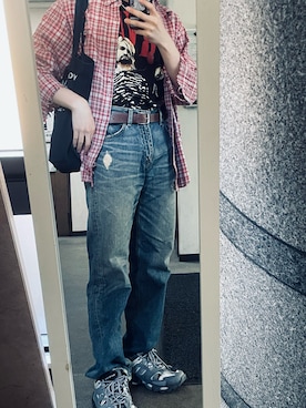 デニムパンツを使った グランジロック の人気ファッションコーディネート Wear