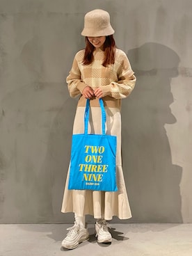 「COLONY 2139（コロニートゥーワンスリーナイン）のアイテム（ハット）」を使った、meiさん（レディース・166cm）の冬コーディネート