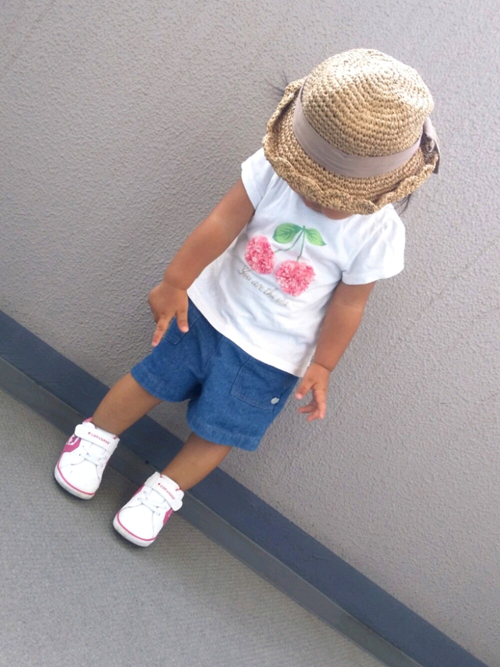 「キッズ、おんなのこ、1歳、女の子、キッズファッション」｜「petit mainのアイテム（Tシャツ/カットソー、ホワイト系）」を使った、にゃにゃ@２歳さん（キッズ・90cm）の夏コーディネートの1枚目の写真