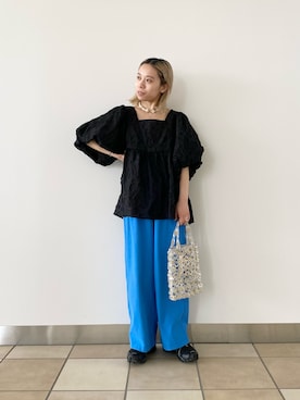「ビーズバッグ」｜「アイテム（スラックス）」を使った、KANOKOさん（レディース・147cm）の春コーディネート