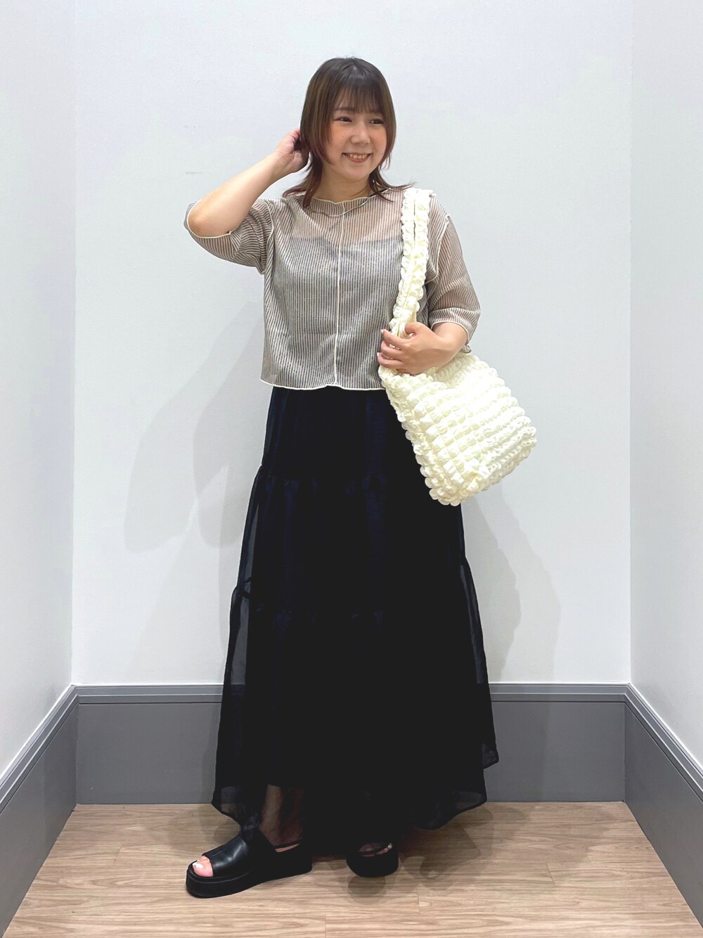 「ラクチンコーデ、お洒落さんとつながりたい、夏服コーデ、大人可愛い、LOWRYS FARM、カジュアルコーデ、オトナカワイイ」｜「LOWRYS FARMのシアーラッセルショート６Ｓ　905559（Tシャツ/カットソー、ホワイト系）」を使った、よこさんさん（レディース・153cm）の夏コーディネートの1枚目の写真
