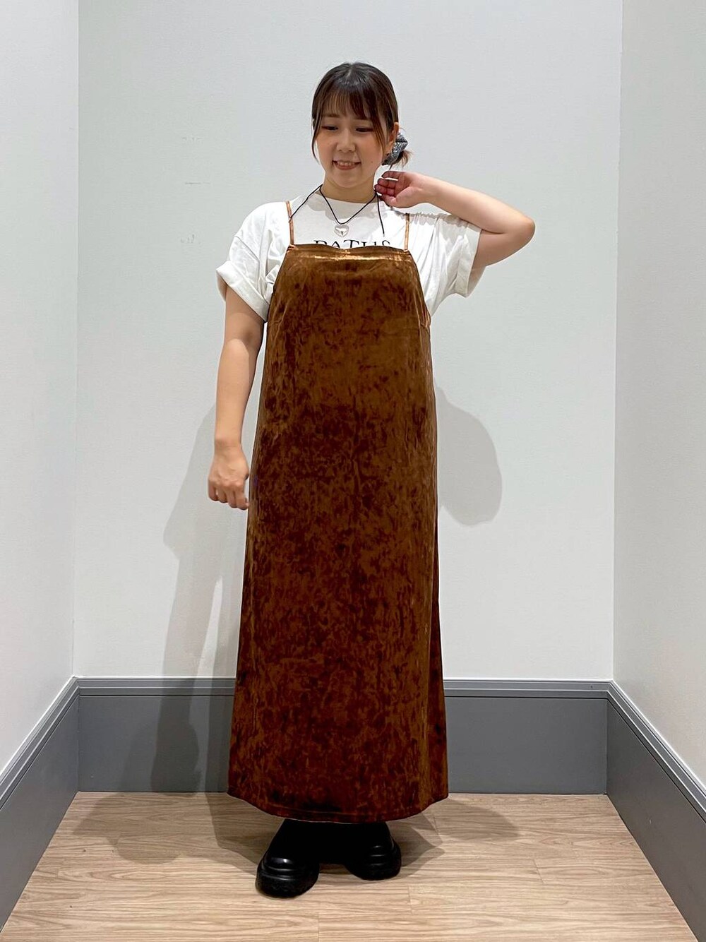 「着痩せ・細見え、体型カバー、低身長、カジュアル、差し色コーデ、LOWRYS FARM、ローリーズスタイル_LOWRYS FARM、ゆったり」｜「LOWRYS FARMのショートロゴＴシャツＳＳ　904396（Tシャツ/カットソー、その他）」を使った、よこさんさん（レディース・153cm）の夏コーディネートの1枚目の写真