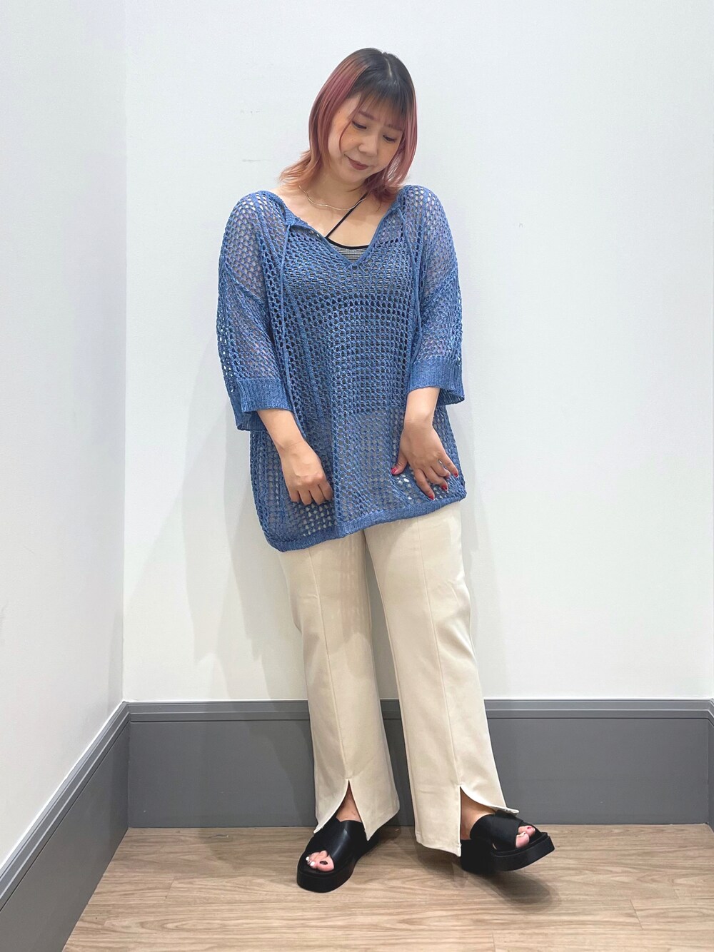 「おでかけコーデ、LOWRYS FARM、シンプルスタイル、ラクチンコーデ、夏コーデ、低身長女子、カジュアル、お洒落さんとつながりたい」｜「LOWRYS FARMの２ＷＡＹメッシュプルオーバーＳＳ　704509（ニット/セーター、ブルー系）」を使った、よこさんさん（レディース・153cm）の春コーディネートの1枚目の写真