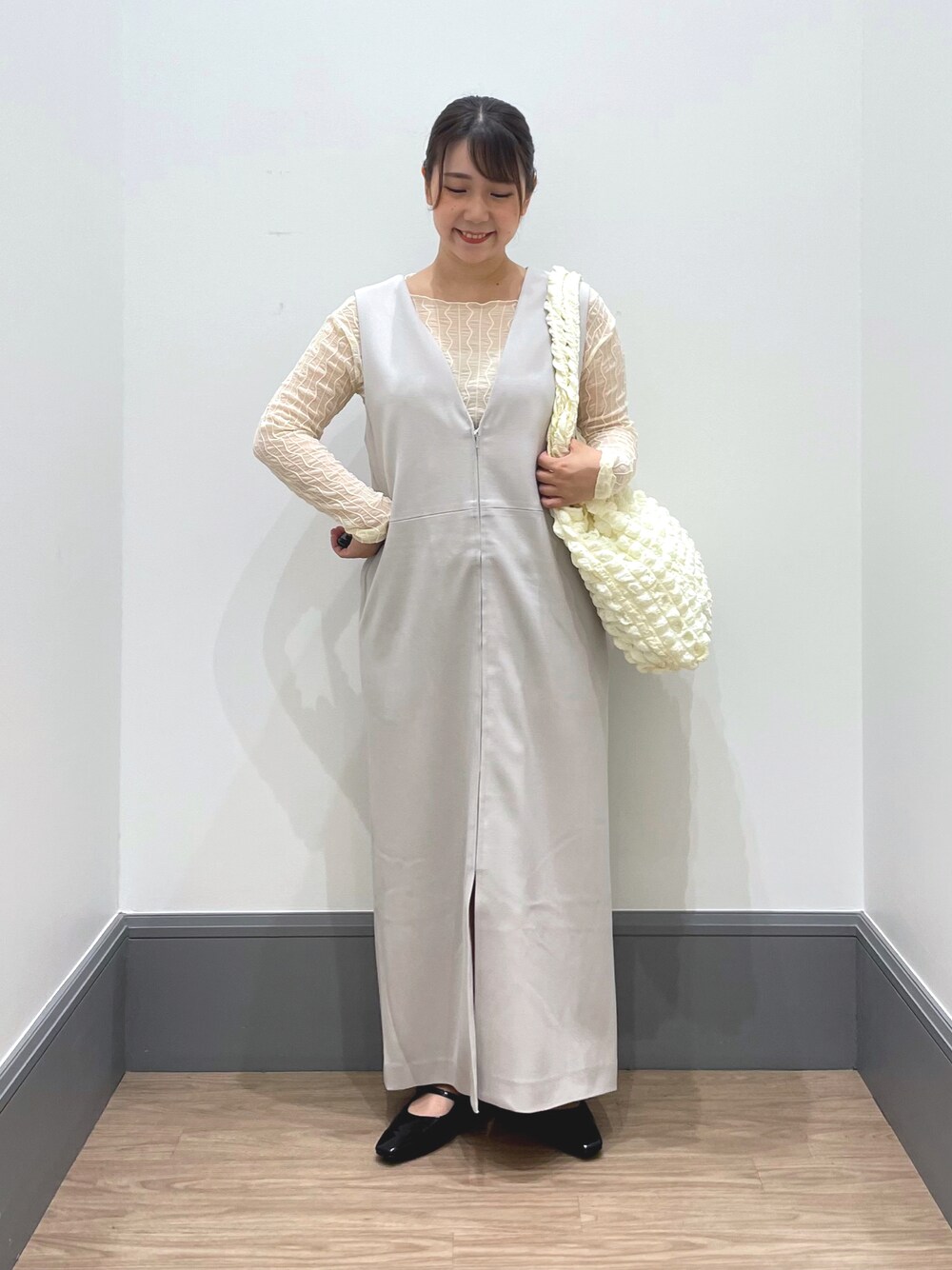 「LOWRYS FARM、ワンピース、ワンピーススタイル、シアートップス、お洒落さんとつながりたい、キレイめコーデ、大人可愛い、低身長、大人女子、ぽっちゃり」｜「LOWRYS FARMのマルチＷＡＹジャンスカ　964159（ワンピース、ホワイト系）」を使った、よこさんさん（レディース・153cm）の夏コーディネートの1枚目の写真