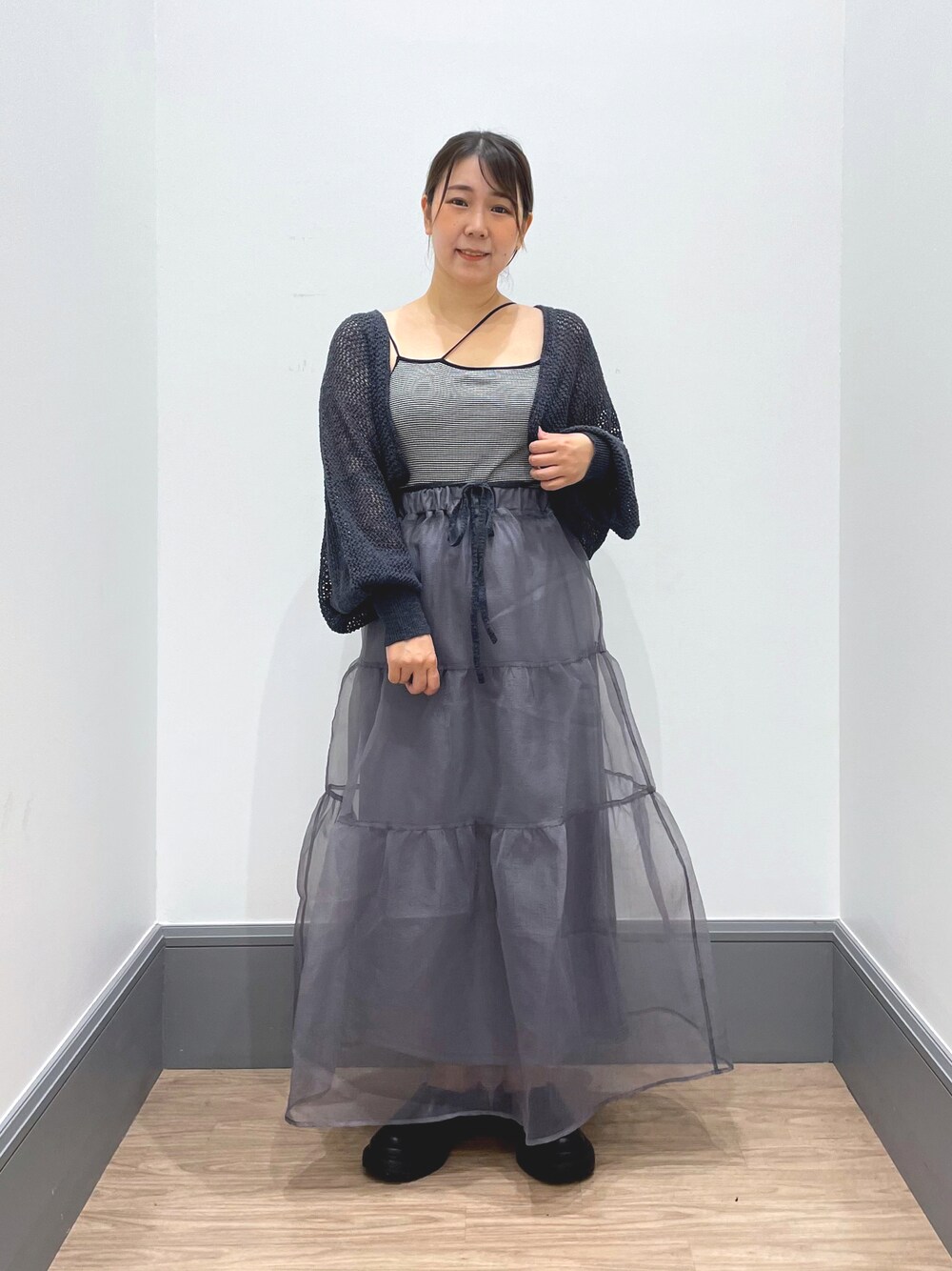 「カジュアルコーデ、LOWRYS FARM、オトナカジュアル、低身長女子、オトナカワイイ、お洒落さんとつながりたい、キャミソール、チュールスカート」｜「LOWRYS FARMのスタイルUPカップアシメＳＴ　177888（タンクトップ、その他）」を使った、よこさんさん（レディース・153cm）の夏コーディネートの1枚目の写真