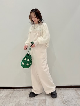 「w closet（ダブルクローゼット）のアイテム（オールインワン・サロペット）」を使った、moaさん（レディース・153cm）の冬コーディネート