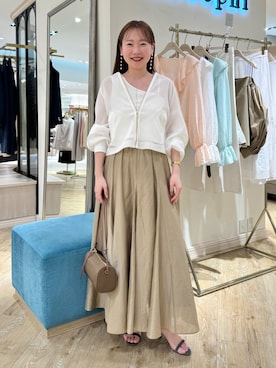 「NOLLEY’S Sophi（ノーリーズソフィ）のウォッシャブルシアーボリュームフレアロングスカート（Skirt、イエロー系）」を使った、nol sachieさん（レディース・160cm）の春コーディネート