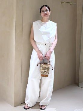 「ROPE'（ロペ）の【一部店舗限定】【REALM（レルム）】FORM BLOUSE｜タックブラウス　26SS（シャツ/ブラウス、ホワイト系）」を使った、YUIさん（レディース・161cm）の夏コーディネート
