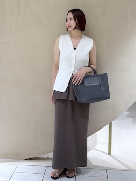「E'POR（エポール）の【E'POR】BOAT BAG Medium/撥水・軽量・26SS新色（トートバッグ、グレー系）」を使った、YUIさん（レディース・161cm）の夏コーディネート