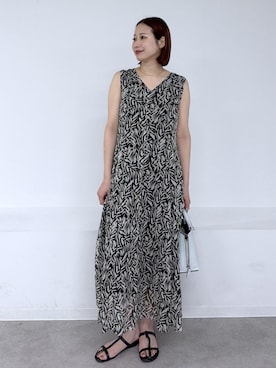 「ROPE'（ロペ）の【E'POR】【数量限定】Y BAG Mini/超軽量・26SS（ハンドバッグ、ブルー系）」を使った、YUIさん（レディース・161cm）の春コーディネート