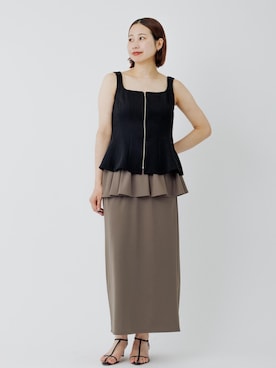 「ROPE'（ロペ）の【一部店舗限定】【REALM（レルム）】FRONT ZIP BLOUSE｜ペプラムビスチェ　26SS（シャツ/ブラウス、ブラック系）」を使った、YUIさん（レディース・161cm）の春コーディネート