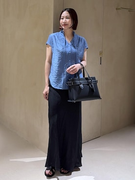 「ROPE'（ロペ）のリンクルサテンマーメイドスカート（スカート、ブラック系）」を使った、YUIさん（レディース・161cm）の夏コーディネート