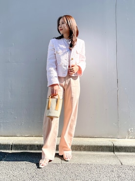 「ツイードジャケット」｜「アイテム（ノーカラージャケット、ピンク系）」を使った、YUIさん（レディース・161cm）の冬コーディネート