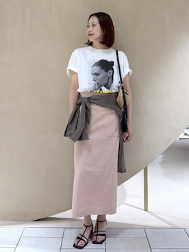 「ADAM ET ROPE'（アダムエロペ）のヒールストラップサンダル（サンダル、ブラック系）」を使った、YUIさん（レディース・161cm）の夏コーディネート