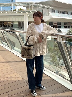 「UNIQLO（ユニクロ）のワイドフィットカーブジーンズ（デニムパンツ）」を使った、kanaさん（レディース・168cm）の秋コーディネート