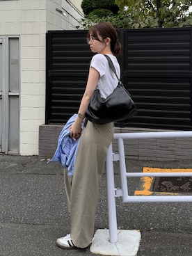 「russet（ラシット）のレザートライアングル2WAYショルダーバッグ（ショルダーバッグ、ブラック系）」を使った、kanaさん（レディース・168cm）の夏コーディネート