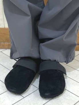 「アイテム（サンダル）」を使った、B:MING by BEAMS MENさん（メンズ・180cm）の秋コーディネート