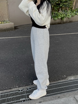 「韓国好きな人と繋がりたい」｜「アイテム（スウェットパンツ）」を使った、ヒマワリさん（レディース・144cm）の冬コーディネート