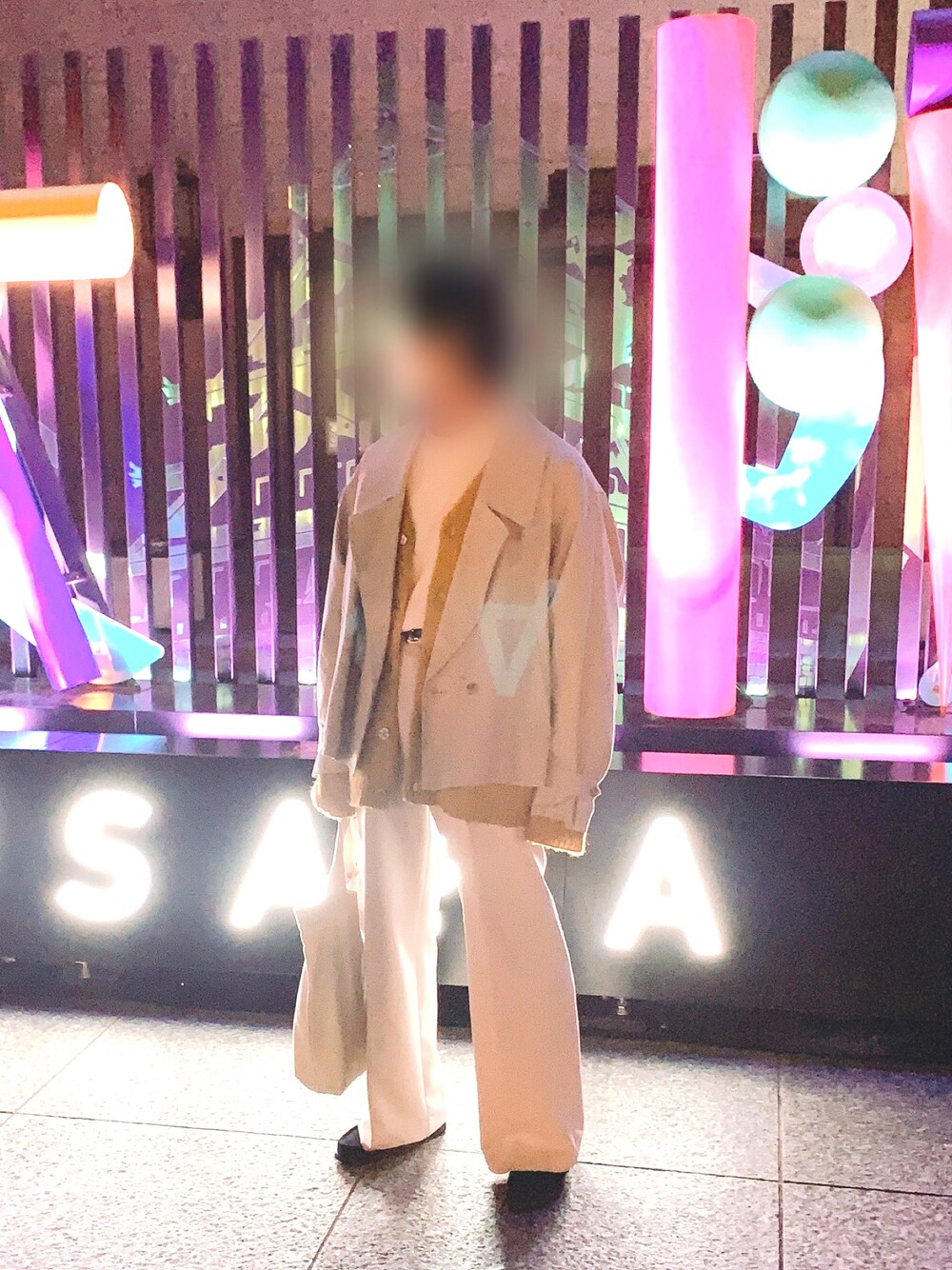 「冬のコーデ、ootd、テーラードジャケット、スラックス、モックネック、カーディガン、お洒落さんとつながりたい」｜「Chikasitsu+のアイテム（スラックス、ホワイト系）」を使った、せうたさん（メンズ・170cm）の冬コーディネートの1枚目の写真