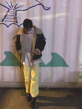 「カラーパンツ」｜「アイテム（ムートンコート）」を使った、　Honoさん（レディース・158cm）の冬コーディネート