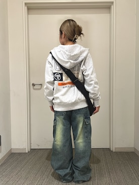「アイテム（パーカー）」を使った、Акаяiさん（レディース・155cm）の冬コーディネート