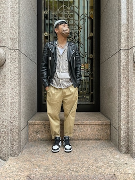 「URBAN RESEARCH（アーバンリサーチ）のアイテム（チノパンツ）」を使った、Nick KUさん（メンズ・175cm）の秋コーディネート
