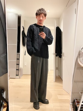 「Maison Margiela（メゾンマルジェラ）のアイテム（ニット/セーター、ブラック系）」を使った、fumiさん（メンズ・176cm）の冬コーディネート