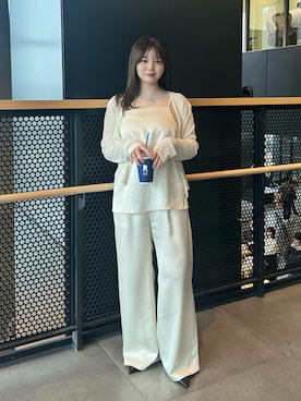 「select MOCA by son（セレクトモカバイソン）のストレートイージーサテンタックパンツ【セットアップ対応】【by SON】（その他パンツ、ホワイト系）」を使った、ruriさん（レディース・148cm）の春コーディネート