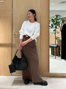 「GALLARDAGALANTE（ガリャルダガランテ）の【ジャケットやニットのインナーに最適！】バックスリットブラウスT（シャツ/ブラウス）」を使った、ggchikaさん（レディース・156cm）の秋コーディネート