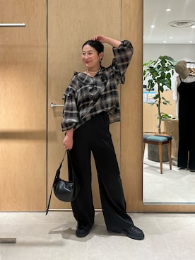 「アイテム（ボディバッグ/ウエストポーチ）」を使った、ggchikaさん（レディース・156cm）の秋コーディネート