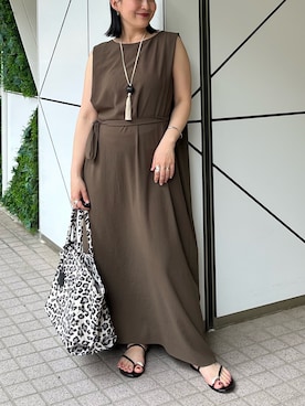 「GALLARDAGALANTE（ガリャルダガランテ）のマルチWAYワンピース（ワンピース、グレー系）」を使った、ggchikaさん（レディース・156cm）の夏コーディネート