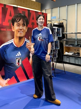 「adidas（アディダス）の2026/27 JFA HOME JERSEY KD3345（T恤、ブルー系）」を使った、Azuna Yamatsuさん（レディース・158cm）の夏コーディネート