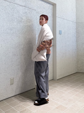 「アイテム（サンダル）」を使った、Azuna Yamatsuさん（レディース・158cm・30代）の秋コーディネート