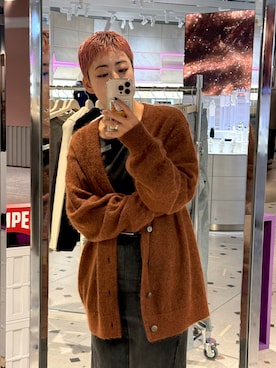 「アイテム（トップス）」を使った、Azuna Yamatsuさん（レディース・158cm）の冬コーディネート