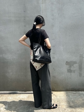 「russet（ラシット）の三層レザーシンプルトートバッグ（トートバッグ、ブラック系）」を使った、chiiiisnさん（レディース・157cm）の夏コーディネート