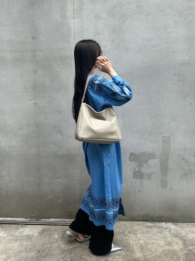 「russet（ラシット）のエンボスモノグラム2WAYショルダーバッグ（ショルダーバッグ、グレー系）」を使った、chiiiisnさん（レディース・157cm）の夏コーディネート