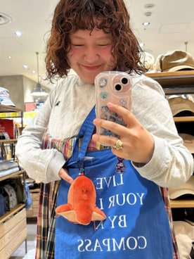 「アイテム（パスケース）」を使った、ブルーブルーエさん（レディース・160cm）の秋コーディネート