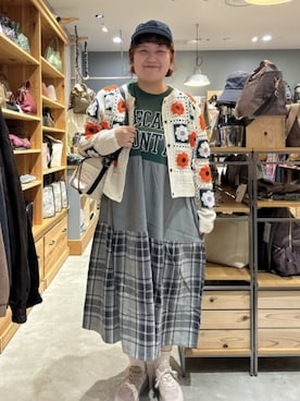 「KiU（キウ）のアイテム」を使った、ブルーブルーエさん（レディース・160cm）の秋コーディネート