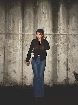 「AZUL by moussy（アズールバイマウジー）のアイテム（デニムパンツ）」を使った、ねねりんさん（レディース・160cm）の秋コーディネート