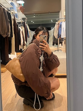 「アイテム（スマホグッズ）」を使った、kanaさん（レディース・161cm）の秋コーディネート