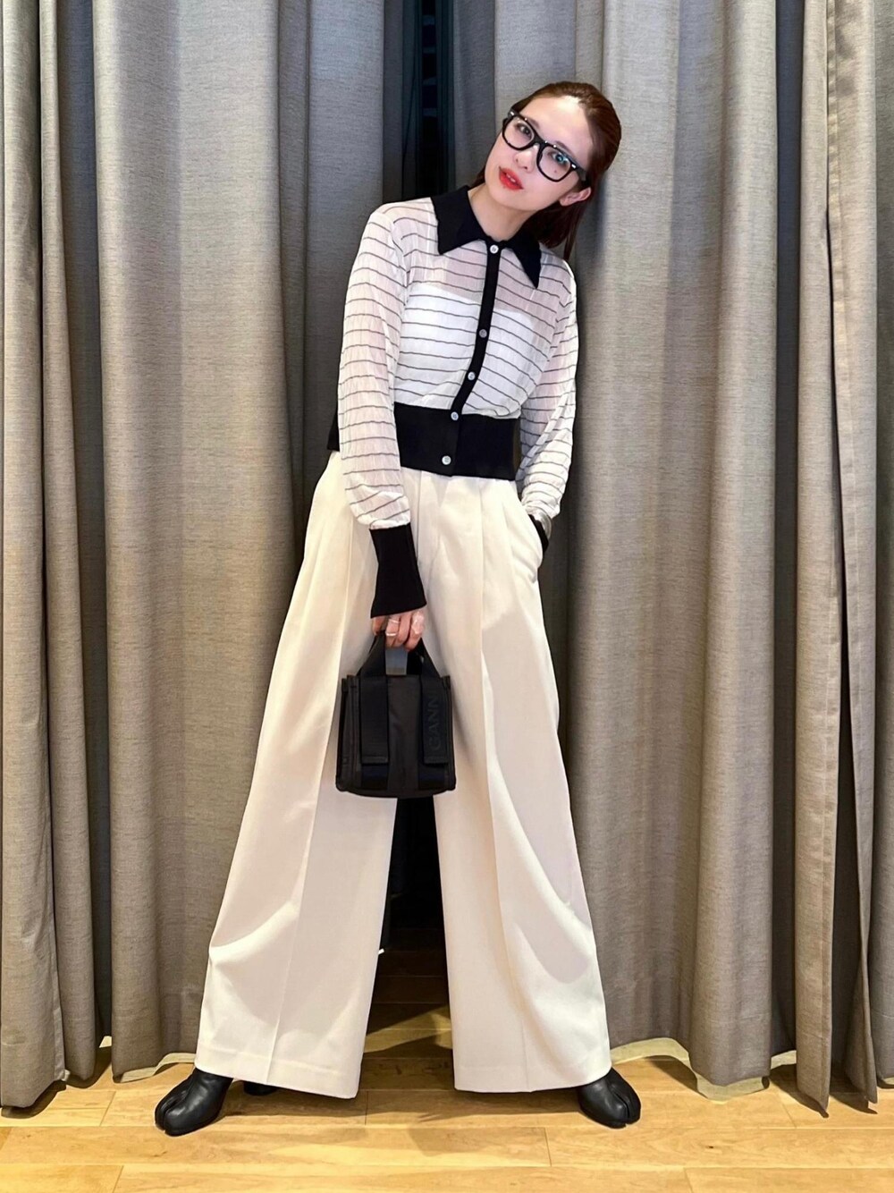 「ナチュラル、イエベ春、イエベスプリング、ホワイト、長袖、パンツ、ワイド、ストレート、センタープレス、ADAM ET ROPÉ、FEMME、骨格ナチュラル、イエベ、カジュアル、大人カジュアル」｜「ADAM ET ROPE'のオーガニックベアキャミソール（キャミソール、ホワイト系）」を使った、tampoさん（レディース・158cm）の夏コーディネートの1枚目の写真