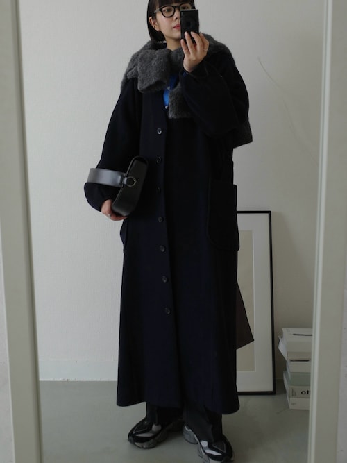 RIM.ARK yoshinosasakiさんのノーカラーコートを使ったコーディネート  