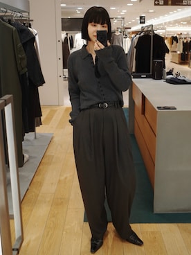 「アイテム（スラックス）」を使った、yoshinosasakiさん（レディース・165cm）の秋コーディネート