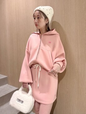 「刺繍」｜「アイテム（ニットキャップ/ビーニー）」を使った、FURFURさん（レディース・157cm）の冬コーディネート