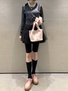 「アイテム（その他ヘアアクセサリー）」を使った、FURFURさん（レディース・175cm）の秋コーディネート