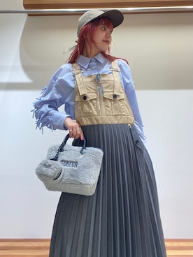 「アイテム（チャーム）」を使った、FURFURさん（レディース・154cm）の秋コーディネート