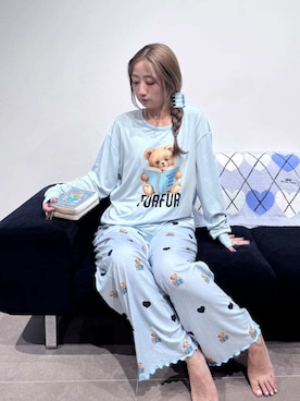 「アイテム（ルームウェア、ブルー系）」を使った、FURFURさん（レディース・157cm）の秋コーディネート