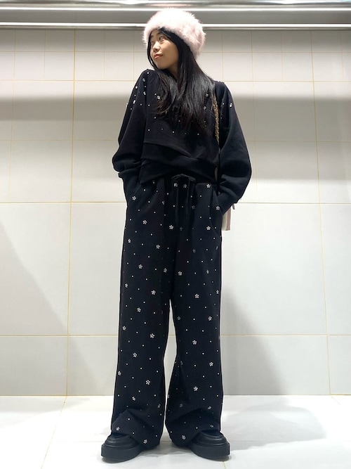 セール】【限定カラー】ビジュー付きスウェットパンツ（スウェット
