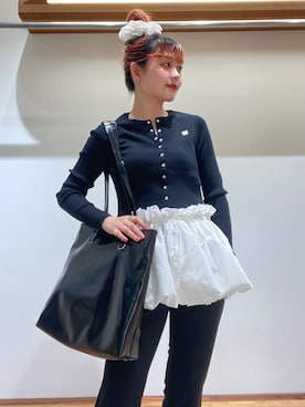 「刺繍」｜「アイテム（トートバッグ）」を使った、FURFURさん（レディース・154cm）の春コーディネート