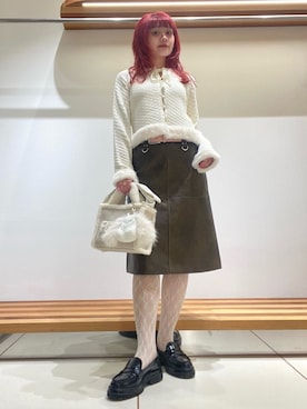 「アイテム（キーケース/キーアクセサリー）」を使った、FURFURさん（レディース・154cm）の秋コーディネート